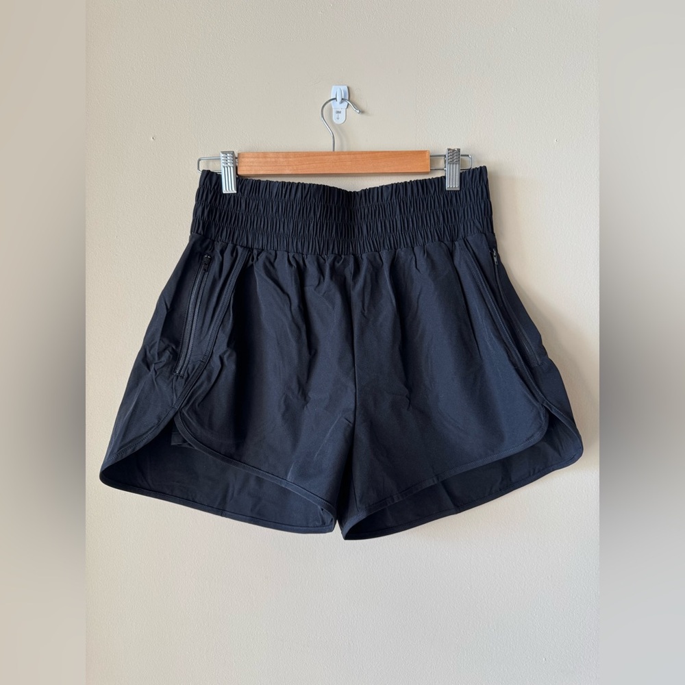 CUPSHE Black Women's Athletic Running Short built in biker short, zip pockets